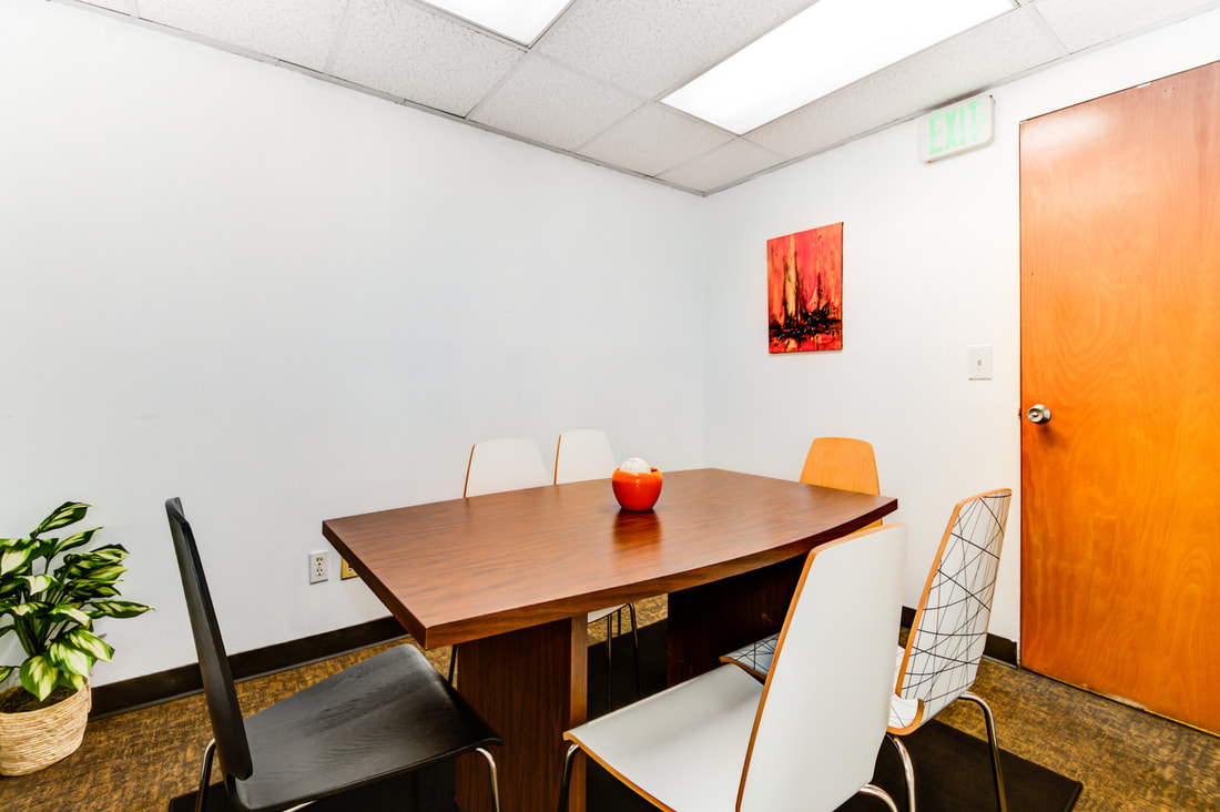 Photo of four-person meeting room
